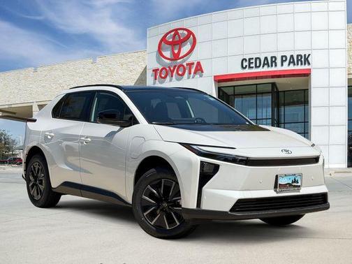 Pearl 2026 Toyota bZ XLE PLUS