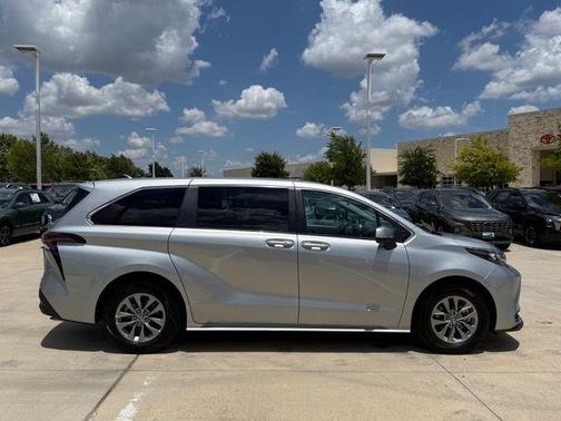 Celestial Silver Metallic 2025 Toyota Sienna LE
