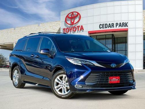 2022 Toyota Sienna Limited