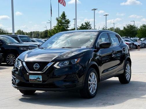 Magnetic Black Pearl 2022 Nissan Rogue Sport S