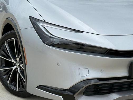 CUTTING EDGE 2024 Toyota Prius XLE