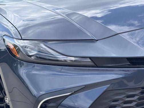 Cosmos 2026 Toyota Camry SE