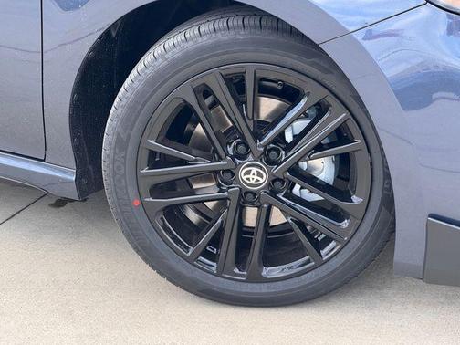 Cosmos 2026 Toyota Camry SE