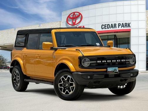 Orange Metallic 2021 Ford Bronco Outer Banks