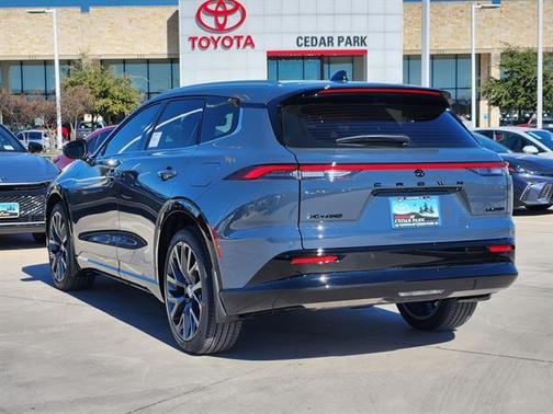 2026 Toyota Crown Signia LIMITED