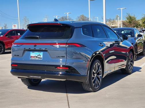 2026 Toyota Crown Signia LIMITED