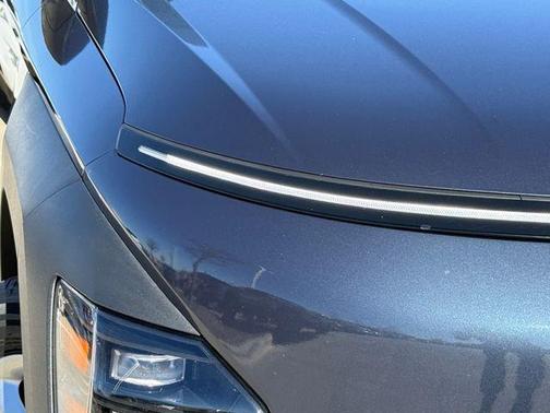 2024 Hyundai KONA SE