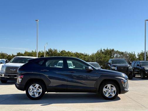 2024 Hyundai KONA SE