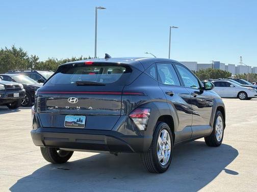 2024 Hyundai KONA SE