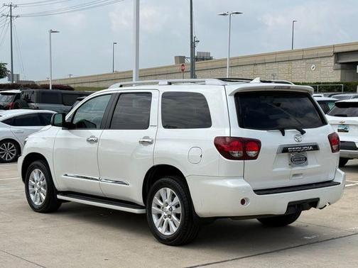 Blizzard Pearl 2021 Toyota Sequoia Platinum