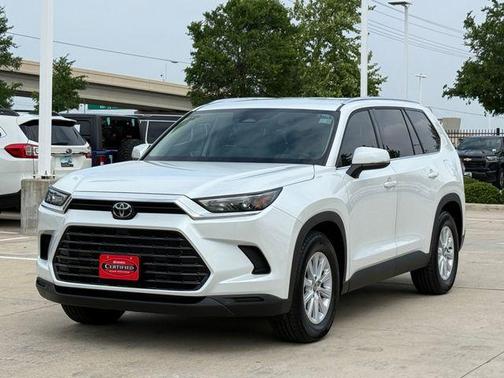 Pearl 2026 Toyota Grand Highlander XLE