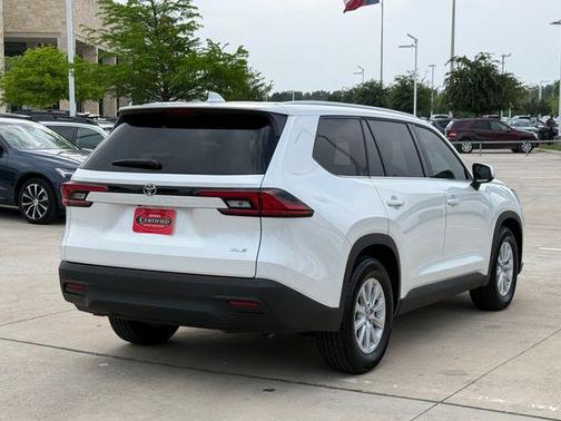 Pearl 2026 Toyota Grand Highlander XLE