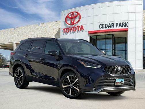 2022 Toyota Highlander XSE