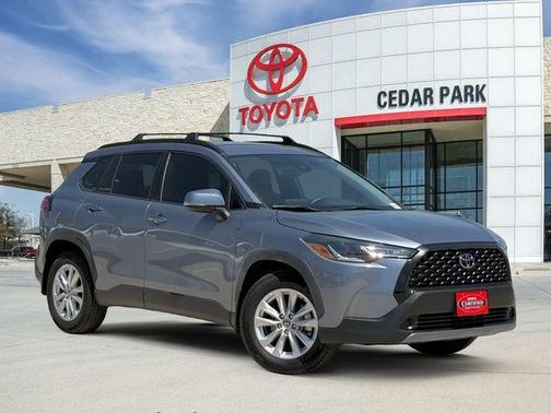 CELESTITE 2022 Toyota Corolla Cross LE