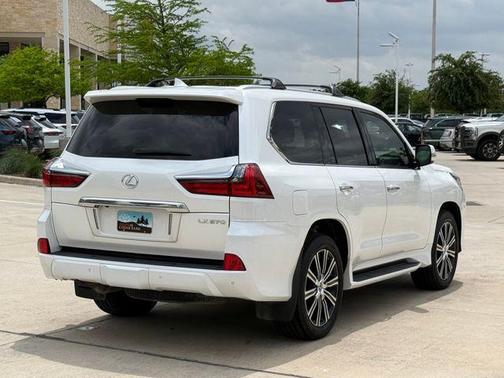 White Pearl 2018 Lexus LX 570 570