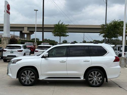 White Pearl 2018 Lexus LX 570 570