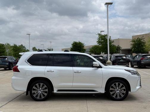 White Pearl 2018 Lexus LX 570 570