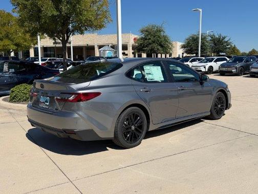 Metal 2026 Toyota Camry SE