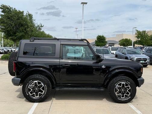 Shadow Black 2022 Ford Bronco Outer Banks