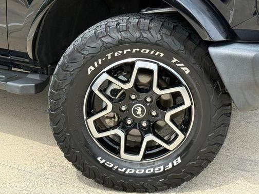 Shadow Black 2022 Ford Bronco Outer Banks