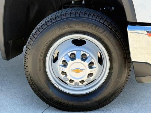 Summit White 2025 Chevrolet Silverado 3500 WT