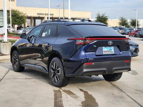 2026 Toyota bZ XLE PLUS