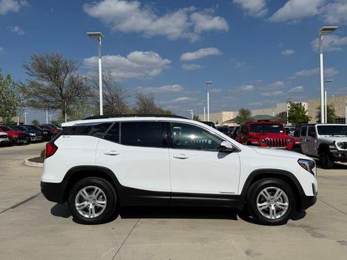 Summit White 2020 GMC Terrain SLE