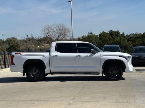 2025 Toyota Tundra SR5