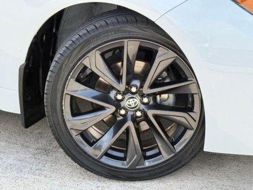 Ice 2023 Toyota Corolla SE