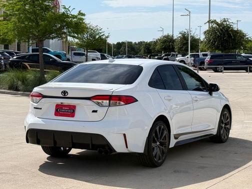 Ice 2023 Toyota Corolla SE