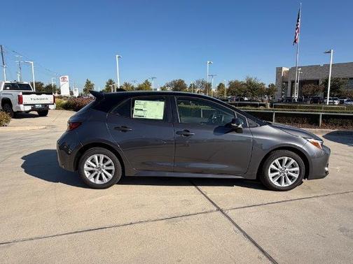 Magnetic Gray Metallic 2027 Toyota Corolla SE
