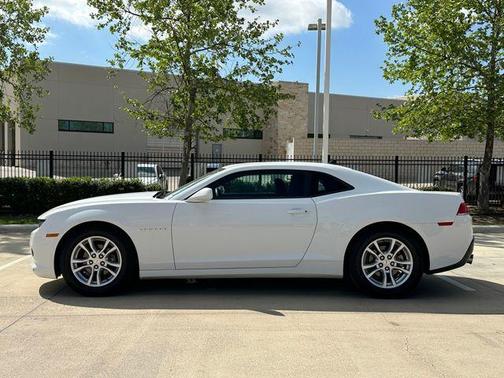 Summit White 2015 Chevrolet Camaro 2LS