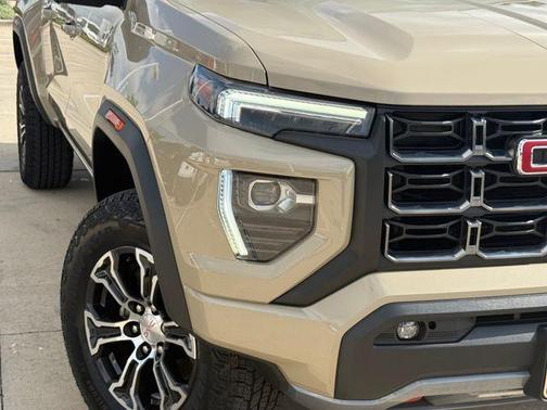 Desert Sand Metallic 2024 GMC Canyon AT4