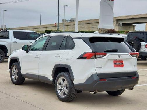 Ice 2025 Toyota RAV4 XLE