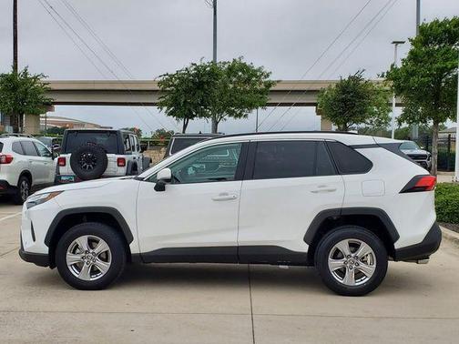 Ice 2025 Toyota RAV4 XLE
