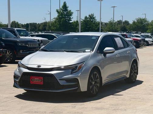Classic Silver Metallic 2026 Toyota Corolla SE
