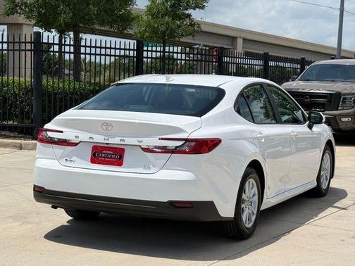 Ice 2026 Toyota Camry LE