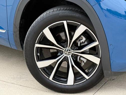 Mountain Lake Blue 2025 Volkswagen Atlas 2.0T SEL Premium R-Line