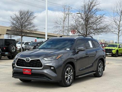 2022 Toyota Highlander XLE