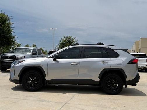Silver Sky Metallic 2021 Toyota RAV4 LE