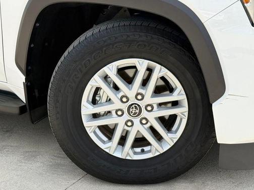 Ice 2024 Toyota Sequoia SR5