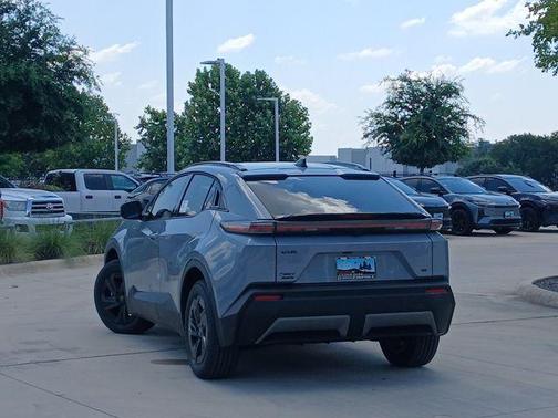 Cement 2026 Toyota C-HR SE