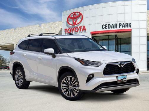 Desert Wind 2026 Toyota Highlander Hybrid Platinum