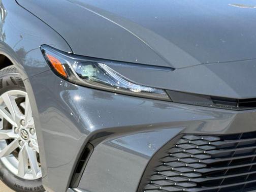 UNDERGROUND 2025 Toyota Camry LE