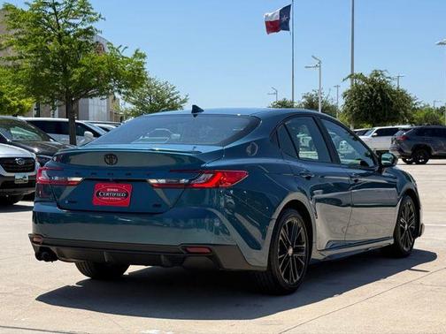 Ocean 2025 Toyota Camry SE