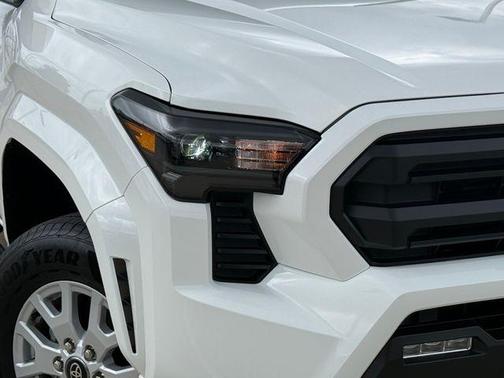 Ice 2025 Toyota Tacoma SR5