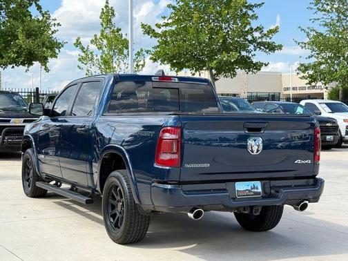 Patriot Blue Pearlcoat 2022 RAM 1500 Laramie
