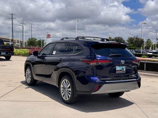 BLUPRINT 2026 Toyota Highlander Platinum