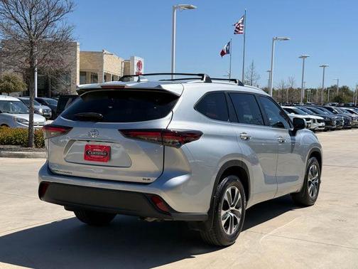 2024 Toyota Highlander XLE
