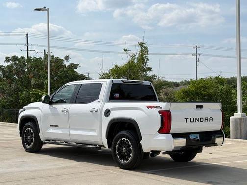 Ice 2024 Toyota Tundra SR5